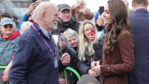 Prinzessin Kate umarmt ihren früheren Geschichtslehrer