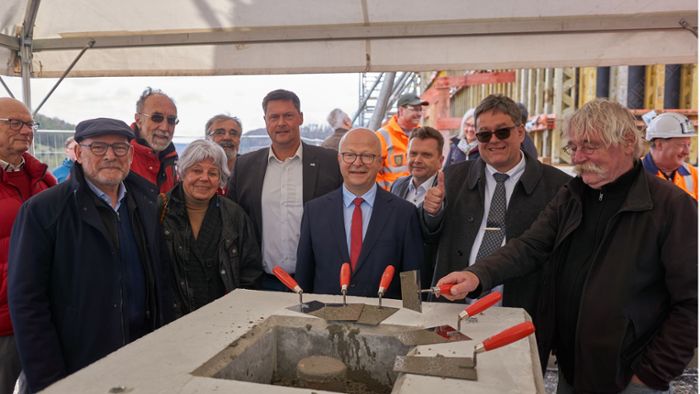 Grundsteinlegung für 122-Millionen-Euro-Hochbrückenbau