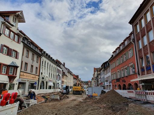 Seit September 2018 ist die Rietstraße in der historischen Villinger Innenstadt bereits eine Baustelle: Bei dem Projekt geht es um einen Austausch des Kanals und die Umgestaltung der Fußgängerzone. Foto: (nk)