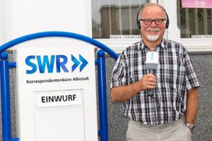 Immer bereit war Roland über viele Jahre als Korrespondent des SWR in Albstadt. Nun geht er in den Ruhestand.  Foto: SWR Foto: Schwarzwälder Bote