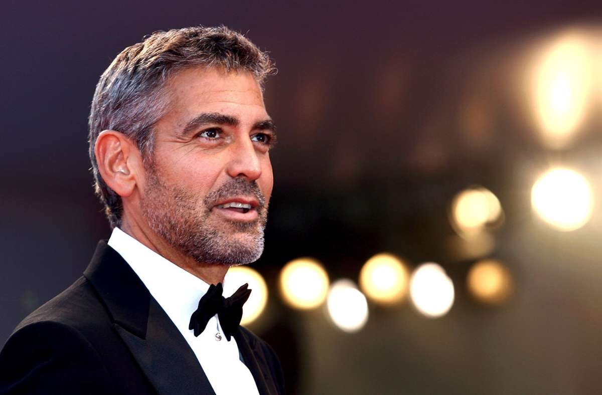 Das smarte grau melierte Sexsymbol musste auf den Erfolg lange warten. Jahrelang schlug sich Clooney mit Mini-Rollen durch.