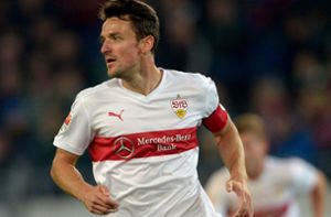 Über die sozialen Netzwerke zeigt sich VfB-Kapitän Christian Gentner optimistisch. Foto: dpa