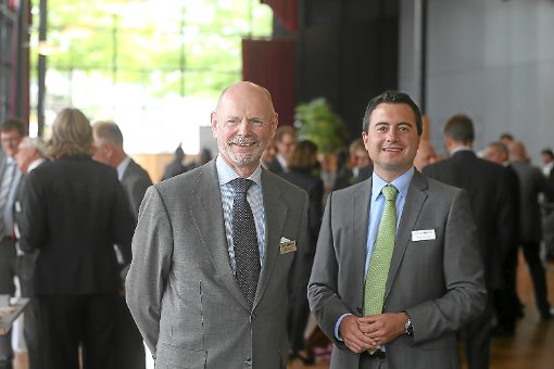 Ralph Wurster (rechts) wird ab Oktober bei Südwestmetall der Nachfolger  von Geschäftsführer  Rolf Böning (links).   Foto: Eich Foto: Schwarzwälder-Bote