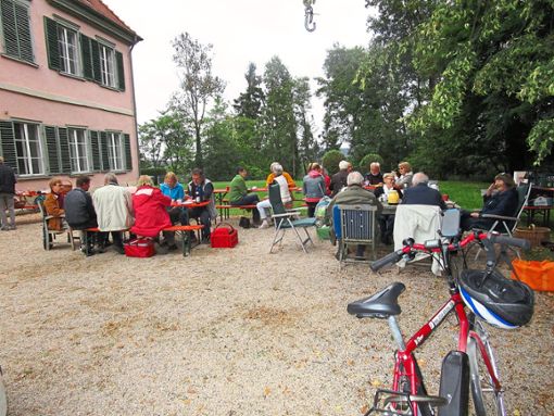 Der SPD-Ortsverein Hechingen  feierte im    Park  von Schloss Lindich. Foto: Klett Foto: Schwarzwälder Bote
