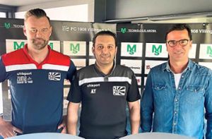 08-Sportvorstand Arash Yahyaijan (Mitte) freut sich sehr auf die weitere Zusammenarbeit über die Saison hinaus mit den U21-Trainern Daniel Miletic (links) und Mustafa Gürbüz. Foto: Rieckhoff