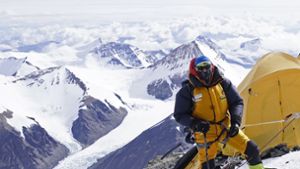 Der Bühler Ralf Dujmovits, hier am Mount Everest, ist der erste Deutsche, der alle 14 8000er der Welt bestiegen hat. Foto: Ralf Dujmovits/Bruno Hufschmid