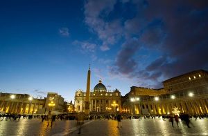 Eine undichte Stelle im Vatikan erschüttert den Kirchenstaat. Foto: dapd