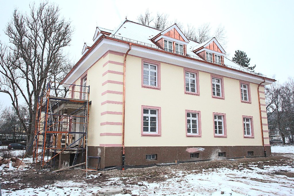 Wieder ein Schmuckstück: Im ehemaligen Pförtnerhaus des Hauses Hohenbaden zieht nun die Verwaltung der Luisenklinik ein.