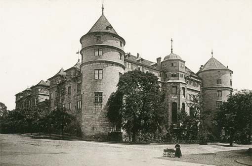 Stuttgart, wie es früher war: Im zweiten Teil unserer Fotostrecke präsentieren wir Ihnen weitere historische Aufnahmen der Schwabenmetropole: Das Alte Schloss im Jahr 1892. Zum ... Foto: Camilla Rapp