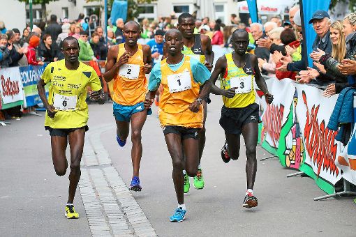 Die Läufer aus Afrika zählen auch bei der 11. Auflage des Volksbank-Albstadt-Citylauf am kommenden Sonntag in der Ebinger Innenstadt wieder zu den Favoriten auf den Sieg und werden den Takt vorgeben.  Foto: Kara Foto: Kara