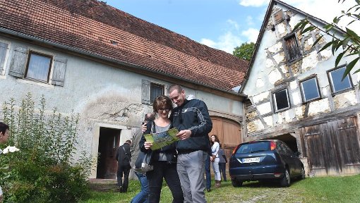 Sie sind zwei von vielen Interessenten, die erwägen, in Rexingen eine Heimat zu finden: Stefanie und Leo Müller aus Rottenburg. Foto: Hopp