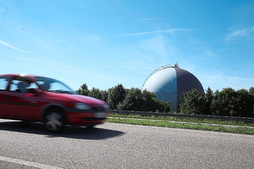 Mehr als nur ein Erdgasspeicher: Die Villinger Gaskugel gilt als größtes Kunstwerk der Stadt Villingen-Schwenningen im öffentlichen Raum.Fotos: Eich Foto: Schwarzwälder-Bote