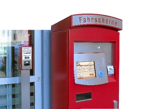 Den Fahrkartenautomaten und zusätzlich die Entwertungsstation müssen  Fahrgäste bedienen, um mit einer gültigen Fahrkarte zum Sommerberg fahren zu können. Foto: Ziegelbauer