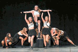 Die Morenas Dance Crew  tanzt mit viel Leidenschaft und Ausdruck. Foto: Ebbeskotte Foto: Schwarzwälder Bote