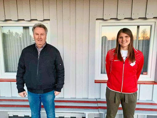 Der neue Trainer der Frauenmannschaft der TSG Wittershausen, Ulrich Zips, und Abteilungsleiterin Melissa Hipp. Foto: TSG Wittershausen