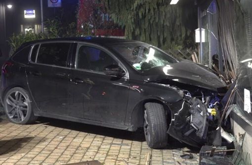 Ein betrunkener Mann hat in Walddorf einen Unfall verursacht. Foto: 7aktuell.de