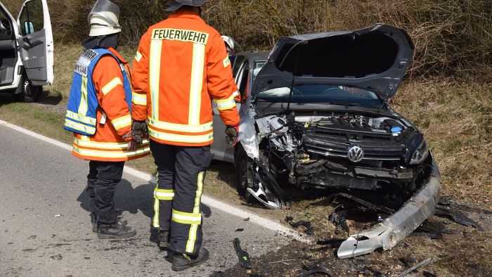Unadingen: Autofahrerin bei Unfall auf B 31 schwer verletzt