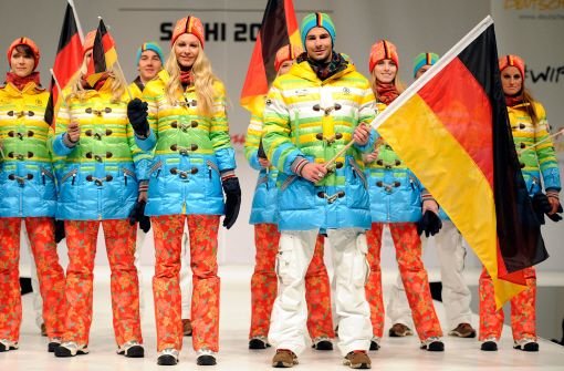 Die farbenfrohe Kollektion für das deutsche Team bei den XXII. Olympischen Winterspielen in Sotschi ist eine Hommage an München 1972 und eine Werbung für eine erneute Kandidatur der Stadt für 2022.  Foto: dpa