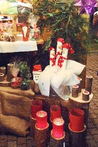 Viele Calmbacher Vereine sowie die evangelische Kirchengemeinde haben sich für den Weihnachtsmarkt wieder einiges einfallen lassen.  Foto: Veranstalter Foto: Schwarzwälder-Bote