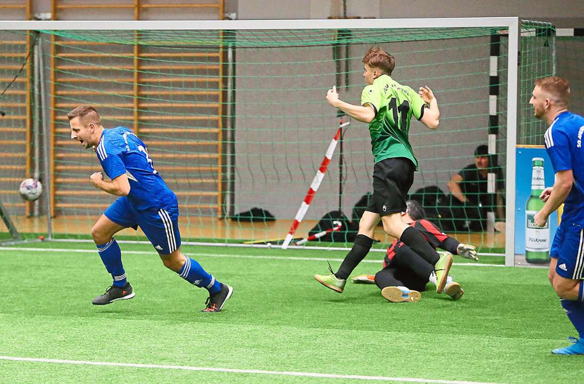 Matthias Hellstern bejubelt seinen Treffer zum 1:0 für die SG Ahldorf/Mühlen im Finale gegen den SSV Dettensee. Foto: Wagner
