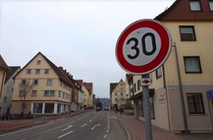 Für viele Straßen in Freudenstadt gilt bereits Tempo 30 wie  hier in der Stuttgarter Straße nahe dem Marktplatz. Foto: Beyer