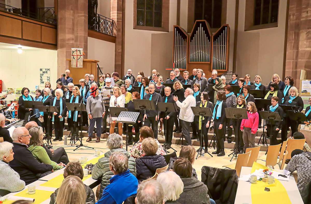 Der Gospelchor Ebhausen lädt zu einem Konzert am Sonntag, 25. September in die Ebhauser Kirche ein. Hier eine Aufnahme der Choristen zusammen mit dem Stuttgarter Vesperchor rahmenlos und frei im Februar 2020. Foto: Eisele