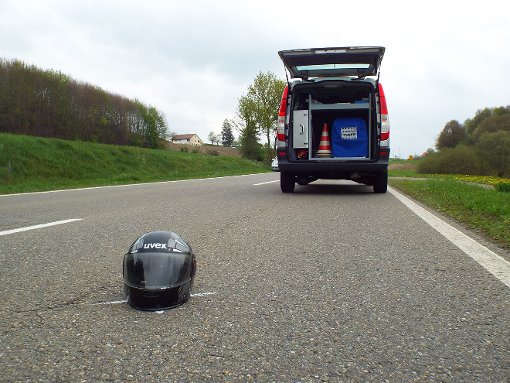 Am Dienstagmorgen ist ein 56-jähriger Rollerfahrer in einem Waldstück bei Neuenbürg tödlich verunglückt. (Symbolfoto) Foto: Hennings