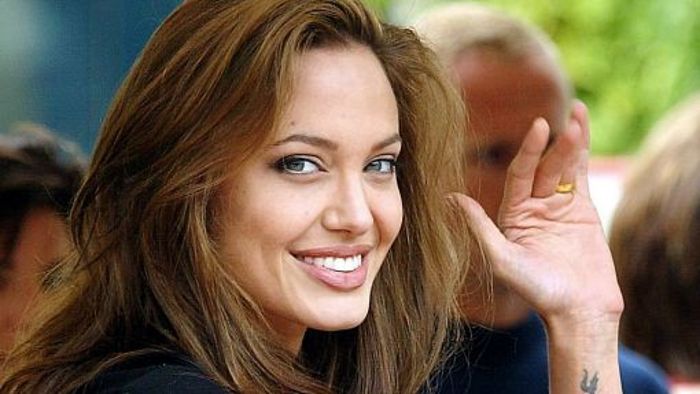 Applaus für Angelina Jolie und Sorge um Mastektomie-