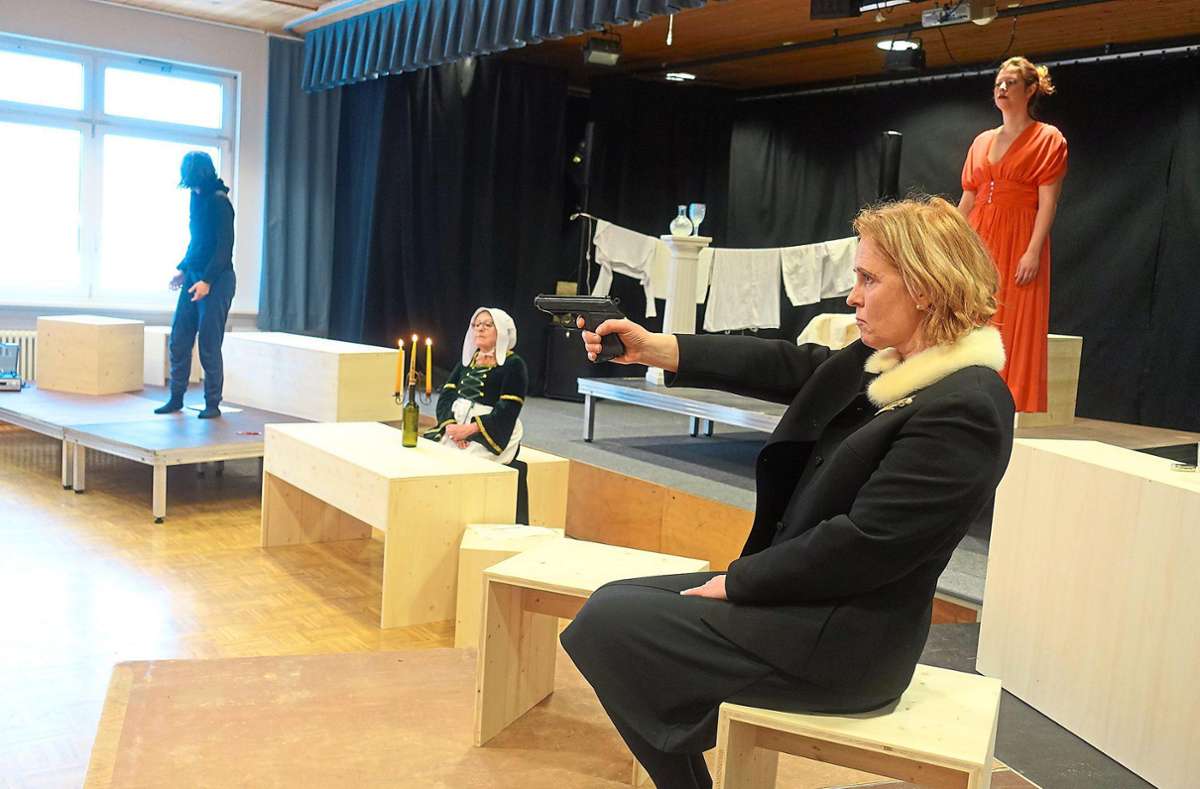 Theater in Baiersbronn: Studiobühne zeigt Ungehaltene Reden ungehaltener Frauen