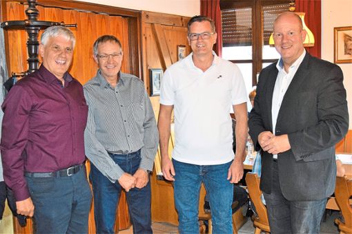 Der Vorsitzende Oswald Joos (von links) mit Franz Koch, Sven Joos und Oliver Schmid Foto: Schreiber