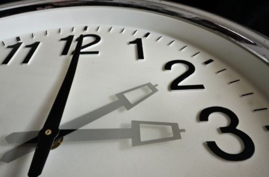 Am Sonntag werden wieder die Uhren umgestellt (Symbolfoto). Foto: dpa