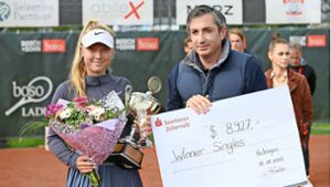 Im vergangenen Jahr siegte die Tschechin Brenda Fruhvirtova und durfte sich über Blumen, einen Pokal und Preisgeld freuen. Foto: Kara