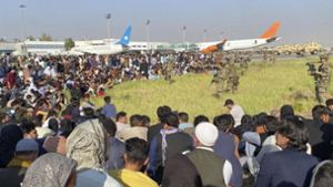 Ortskräfte berichten von Schwierigkeiten am Flughafen Kabul