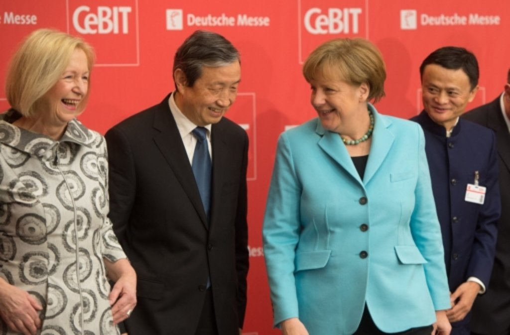 Bundesforschungsministerin Johanna Wanka (CDU), Chinas Vize-Ministerpräsident Ma Kai, Bundeskanzlerin Angela Merkel (CDU) und Jack Ma, Gründer und CEO des Internetkonzerns Alibaba Group (von links nach rechts) bei der Eröffnung der CeBIT.