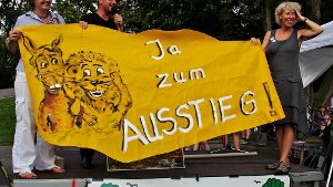 S21-Gegner begehen Mahnwachenfest im Stuttgarter Schlossgarten