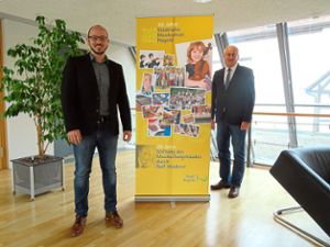 OB Jürgen Großmann (rechts) präsentierte Christian Pöndl als neuen Mann an der Spitze der städtischen Musikschule.Foto: Schillaci Foto: Schwarzwälder Bote