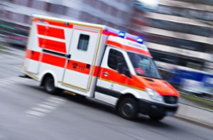 Ein Mensch wurde bei einem Unfall bei Oberkirch am Sonntagabend schwer verletzt, ein anderer leicht. Foto: Armer