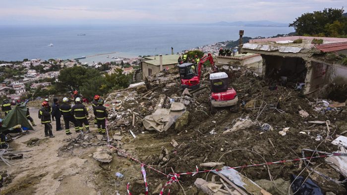 Opferzahl nach Erdrutsch in Italien steigt auf elf