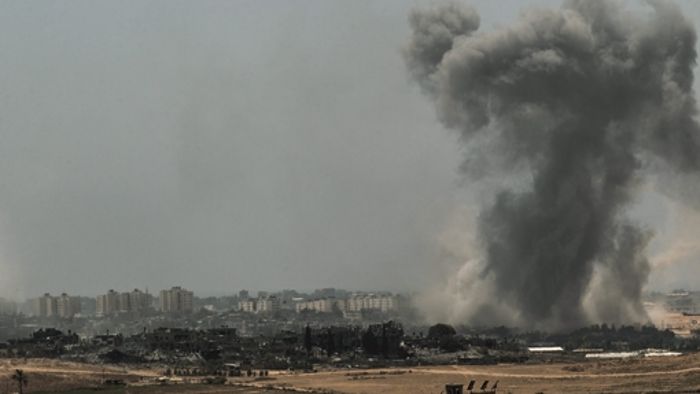 Massive Angriffe auf Gaza