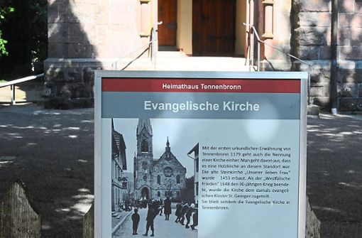 An Stelle der evangelische Kirche stand die Holzkirche, die in der ersten Urkunde von 1179 Tennebrunne cum ecclesia erwähnt wurde. Foto: Ziechaus