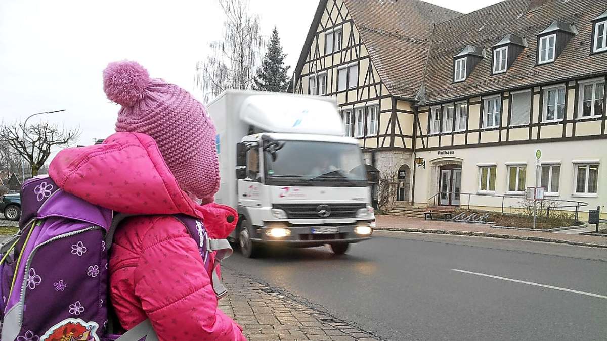 Sorge in Fluorn-Winzeln: Eltern  alarmiert – Kinder  werden aus  Transporter heraus angesprochen