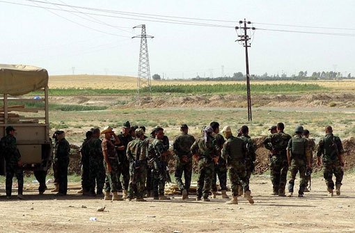 Im Nordirak sichern Soldaten die Grenze zwischen Kirkuk und Tikrit vor einem Angriff.  Foto: dpa