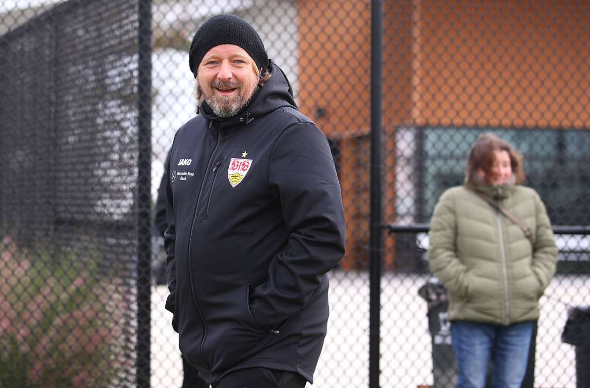 Hat noch gut lachen: VfB-Sportdirektor Sven Mislintat Foto: Baumann