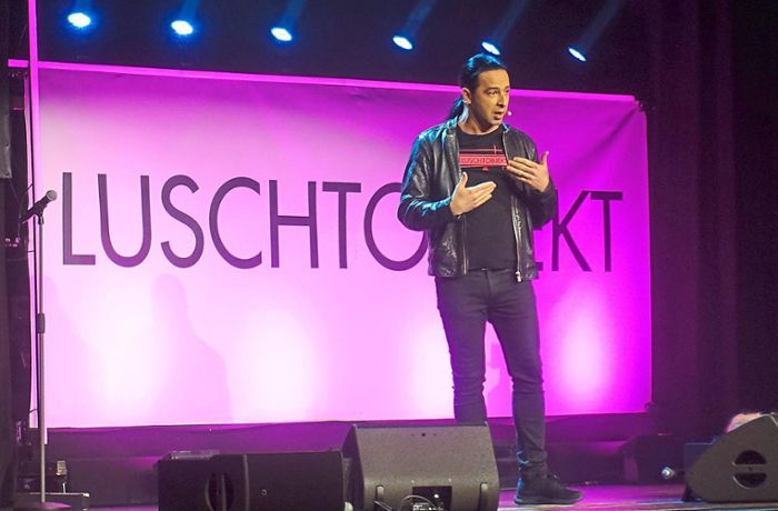 Luschtobjekt in Baiersbronn: Comedian Bülent Ceylan schimpft über kalte Schwarzwaldhalle