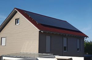 m vergangenen Jahr wurden auf zahlreichen Dächern neue PV-Anlagen errichtet. Foto: Klormann