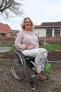 Caren Totzauer sitzt im Rollstuhl, lässt sich davon aber nicht ausbremsen. Am Donnerstag, 21. März, ist sie ab 18.30 Uhr in der Empfinger Schule zu Gast. Foto: Moser Foto: Schwarzwälder Bote