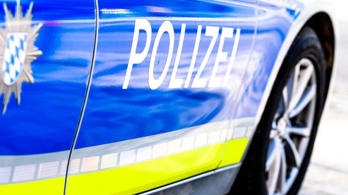 Polizei sucht Zeugen - Fiat beschädigt