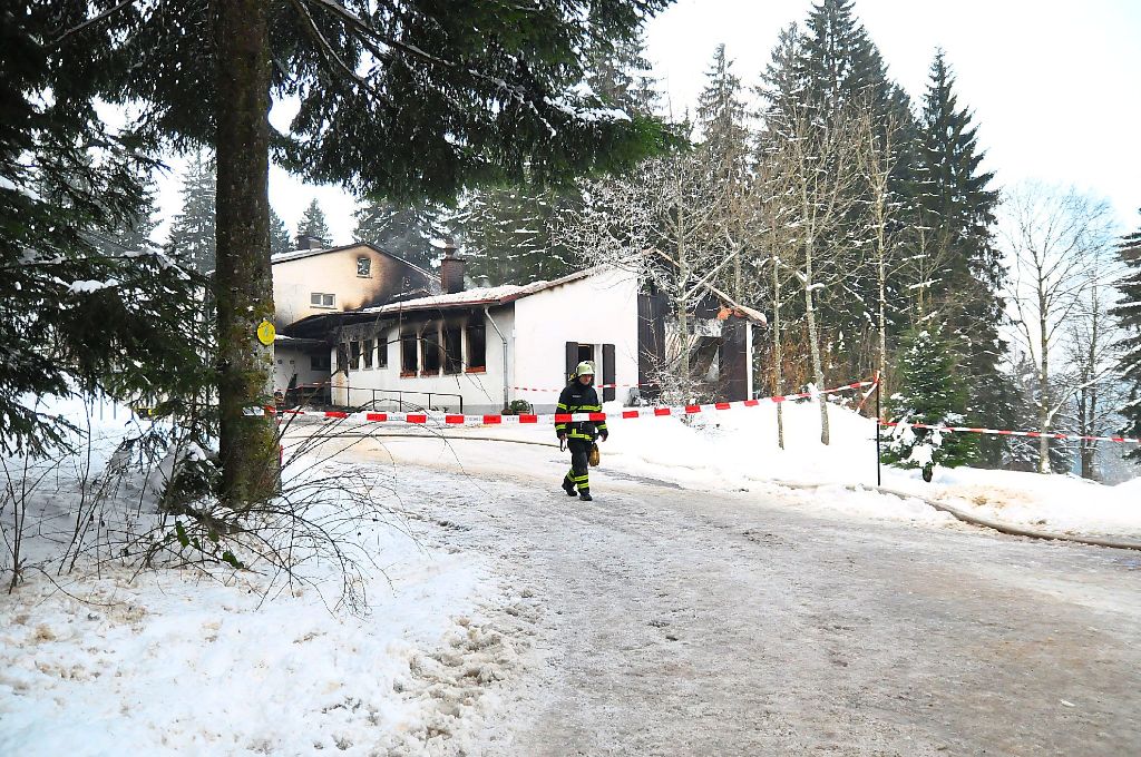 So sah das Freizeitheim, das Mitte Januar in Flammen stand, am Tag nach dem Brand aus.