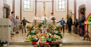 In St. Johann Baptist wurde ein Familiengottesdienst mit Erntedank gefeiert. Foto: Reichert Foto: Schwarzwälder-Bote