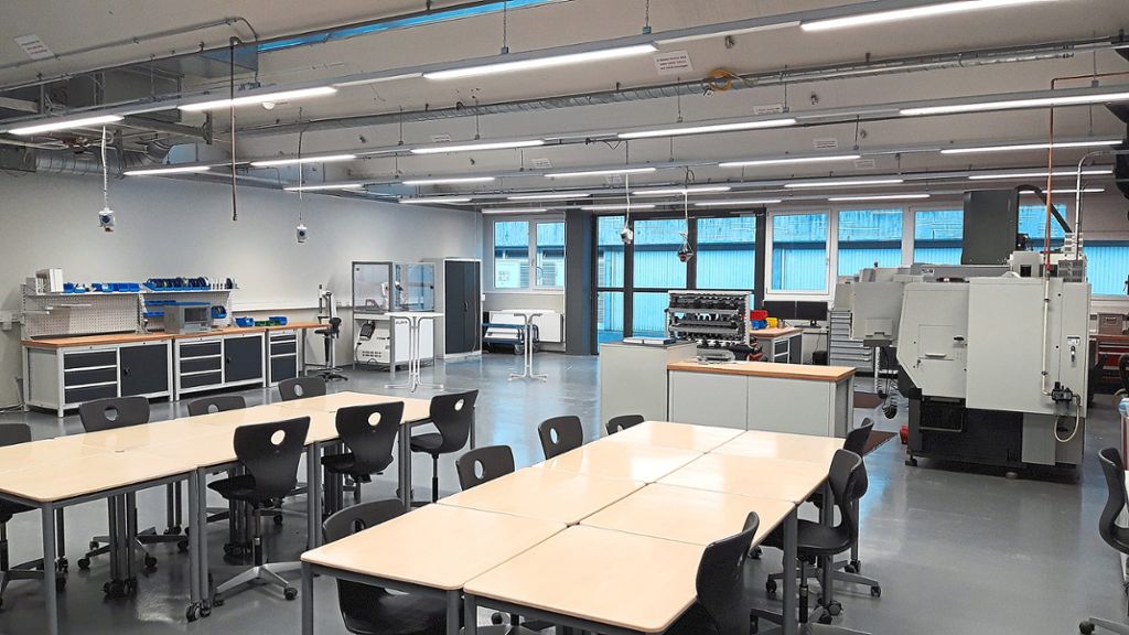Im Werkstattbereich der Gewerblichen Schule Horb entsteht bis 2021 eine smarte Fabrik. Foto: Gewerbliche Schule Foto: Schwarzwälder Bote